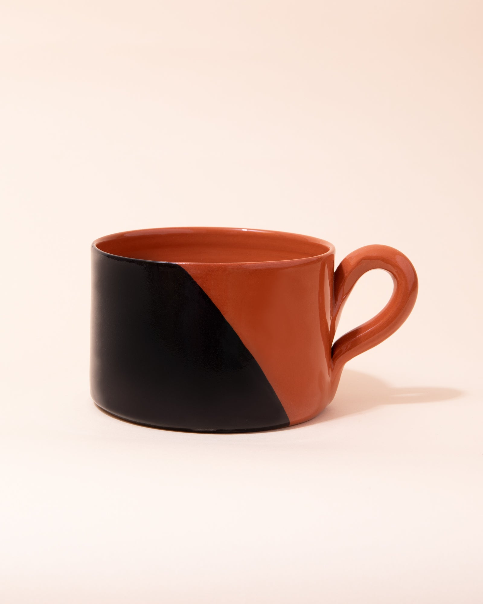 Casa Cubista Dipped Flat Mug | Black