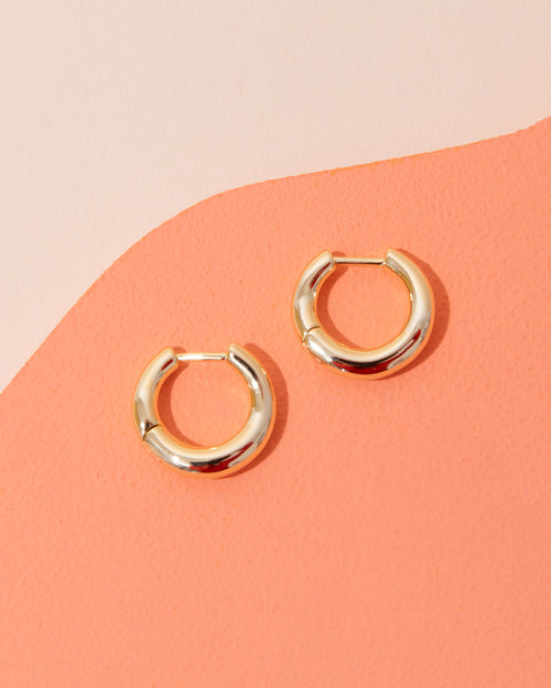 Junk Jewels Wobbly Gold Hoop Earrings