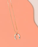 Junk Jewels Horseshoe Charm Necklace | Gold
