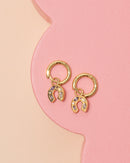 Junk Jewels Mini Horseshoe Earrings | Gold