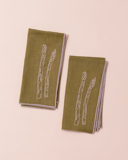 Pair of linen green napkins with embroidery of asparagus