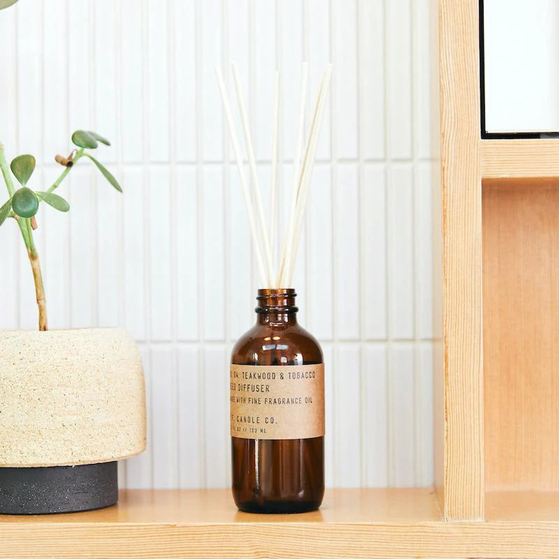 P.F Candle Teakwood & Tobacco Reed Diffuser