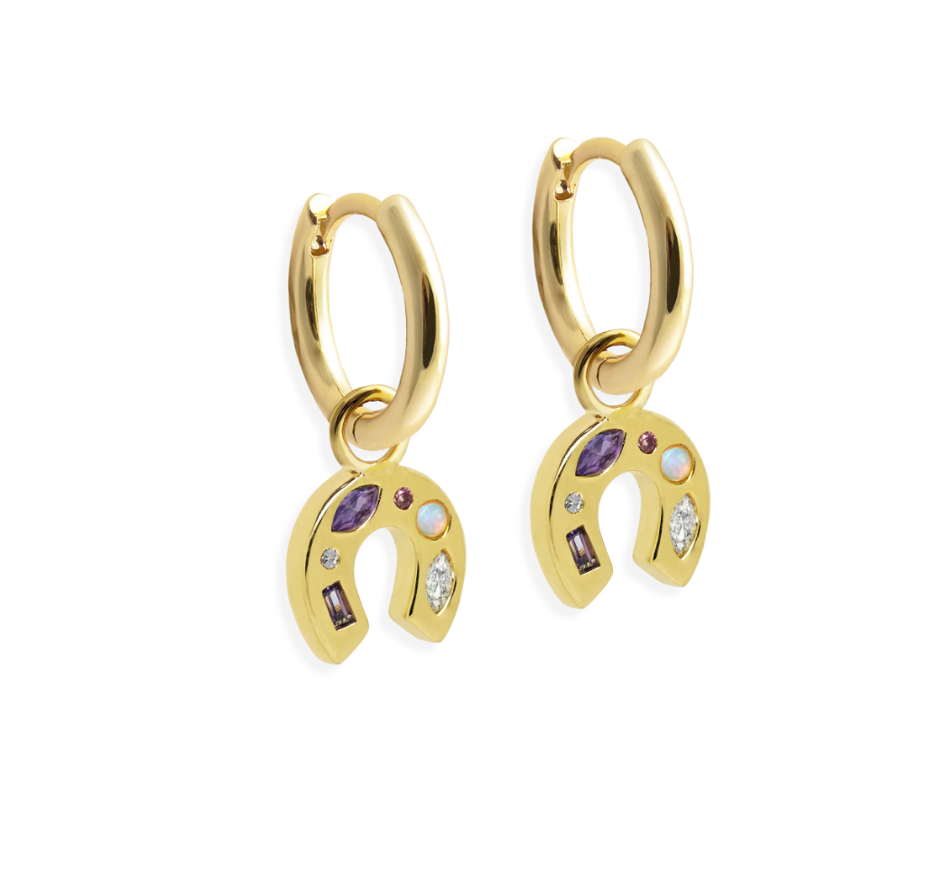 Junk Jewels Mini Horseshoe Earrings | Gold